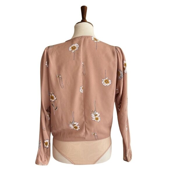 ASTR The Label AT15181-003 Drape Front Long Sleeve Floral Bodysuit Size XS - Picture 2 of 10